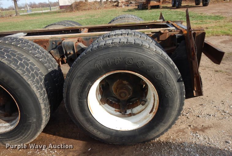 image for item DI8172 1989 Chevrolet C70  truck cab and chassis