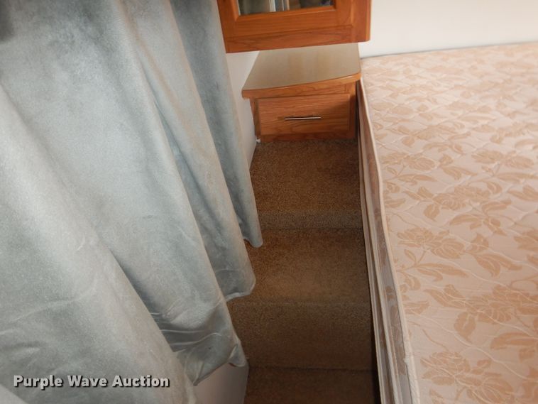 image for item DJ1180 2007 Keystone Sprinter  camper