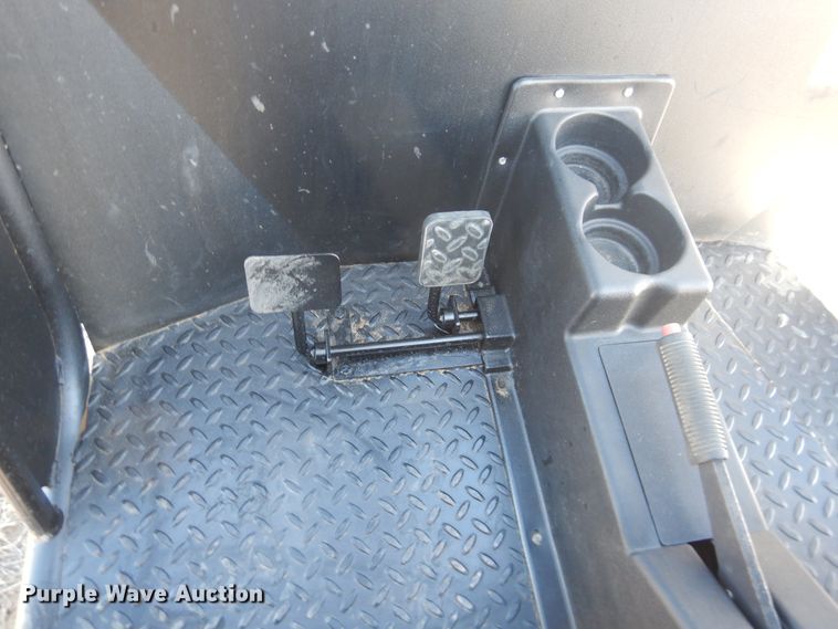 image for item DJ1182 2010 Bulldog BD-700  utility vehicle