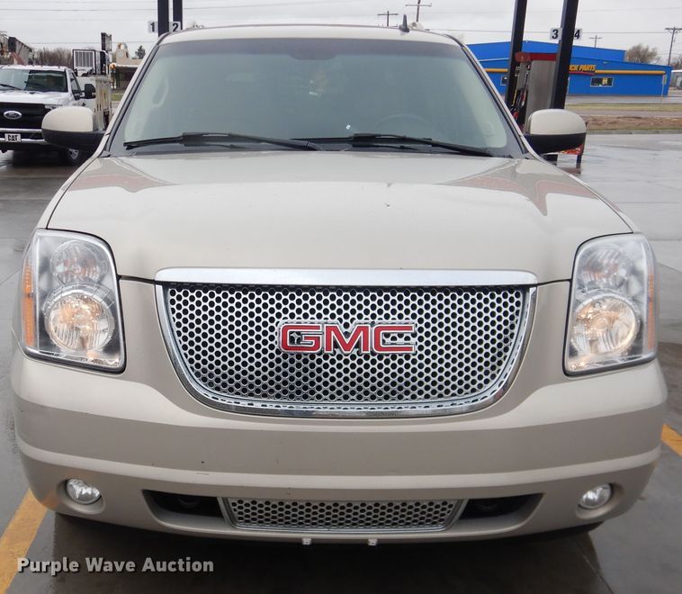 image for item DJ1186 2007 GMC Yukon Denali XL  SUV