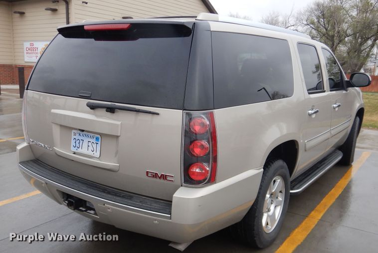 image for item DJ1186 2007 GMC Yukon Denali XL  SUV