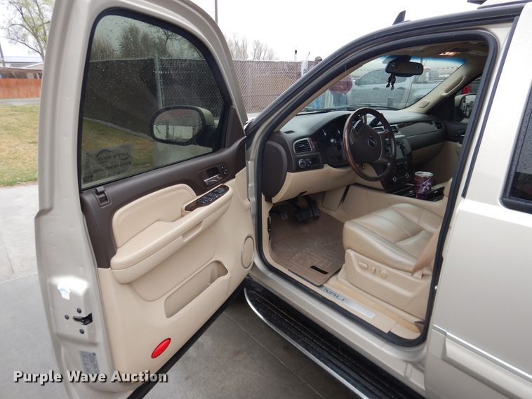 image for item DJ1186 2007 GMC Yukon Denali XL  SUV