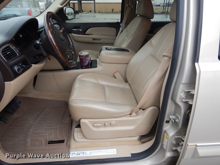 image for item DJ1186 2007 GMC Yukon Denali XL  SUV