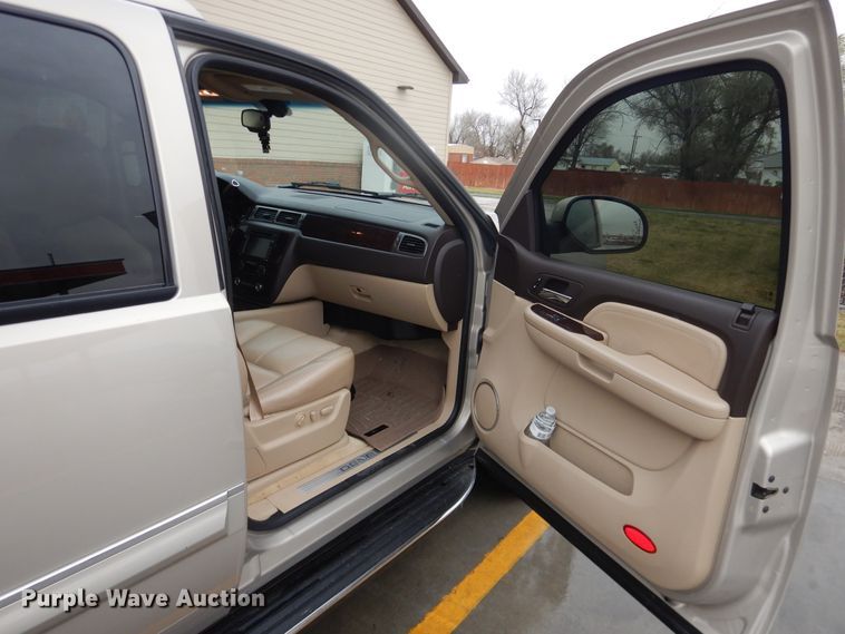 image for item DJ1186 2007 GMC Yukon Denali XL  SUV