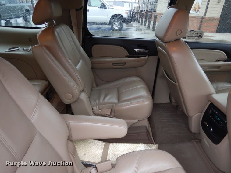 image for item DJ1186 2007 GMC Yukon Denali XL  SUV