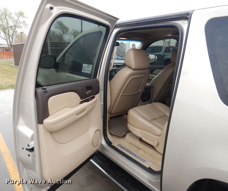 image for item DJ1186 2007 GMC Yukon Denali XL  SUV