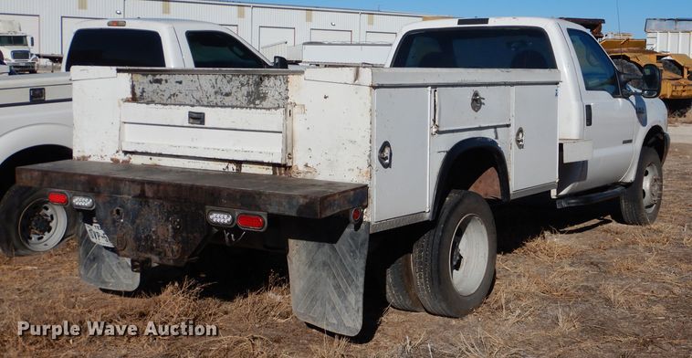 image for item DJ4923 Ford F450 Super Duty  utility / service truck