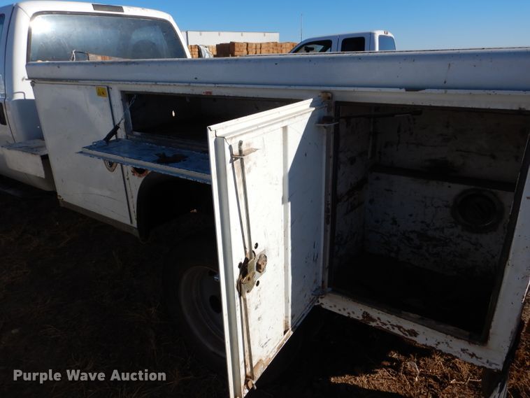 image for item DJ4923 Ford F450 Super Duty  utility / service truck