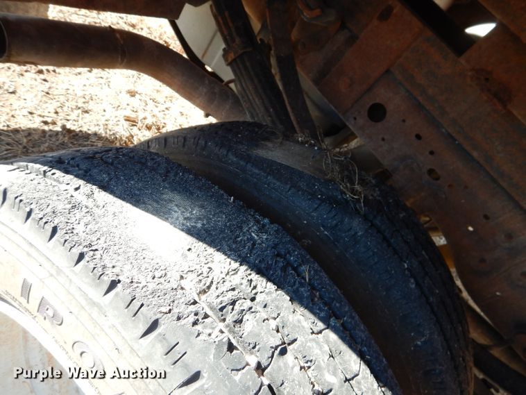 image for item DJ4923 Ford F450 Super Duty  utility / service truck