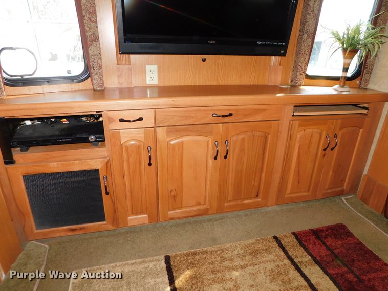 image for item DJ5998 2011 Excell D31RLE  camper