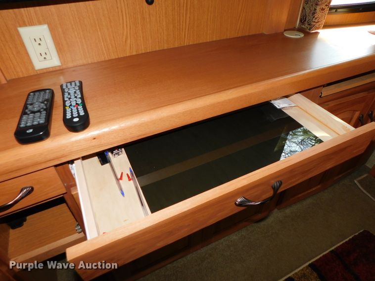 image for item DJ5998 2011 Excell D31RLE  camper