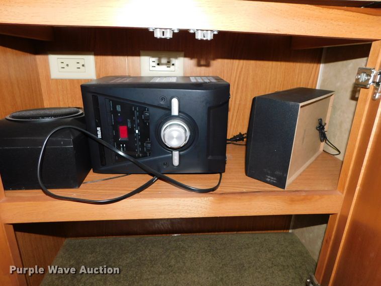 image for item DJ5998 2011 Excell D31RLE  camper