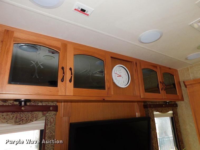 image for item DJ5998 2011 Excell D31RLE  camper