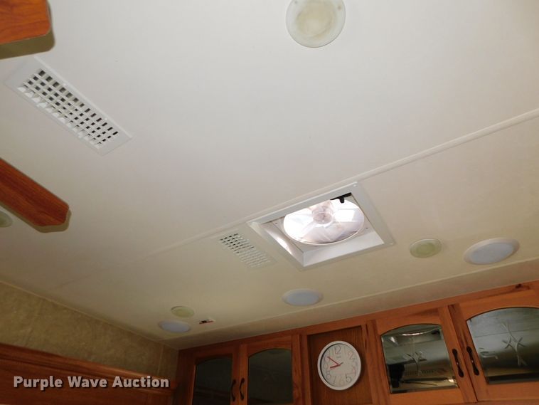 image for item DJ5998 2011 Excell D31RLE  camper