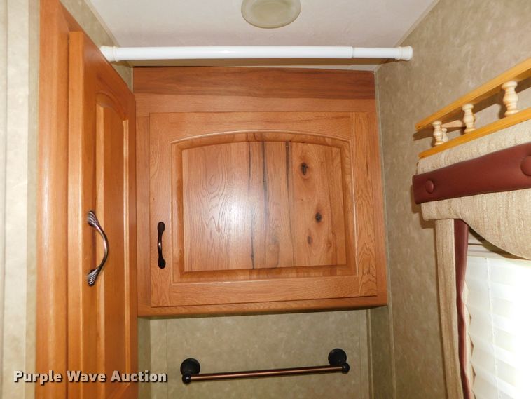 image for item DJ5998 2011 Excell D31RLE  camper