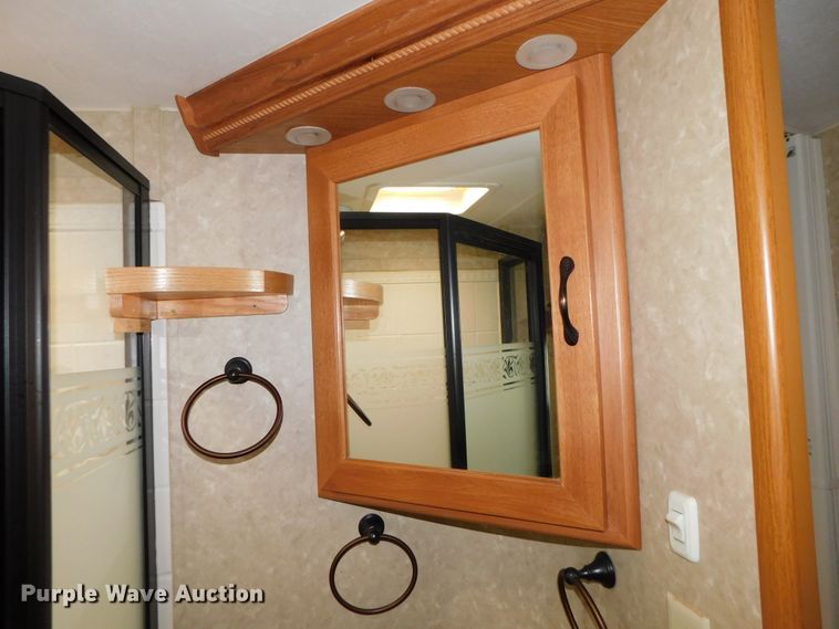 image for item DJ5998 2011 Excell D31RLE  camper