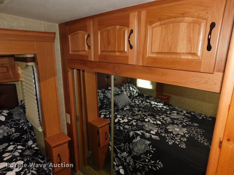 image for item DJ5998 2011 Excell D31RLE  camper