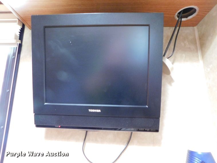 image for item DJ5998 2011 Excell D31RLE  camper