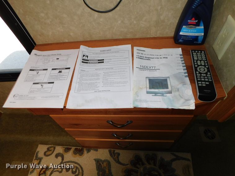 image for item DJ5998 2011 Excell D31RLE  camper