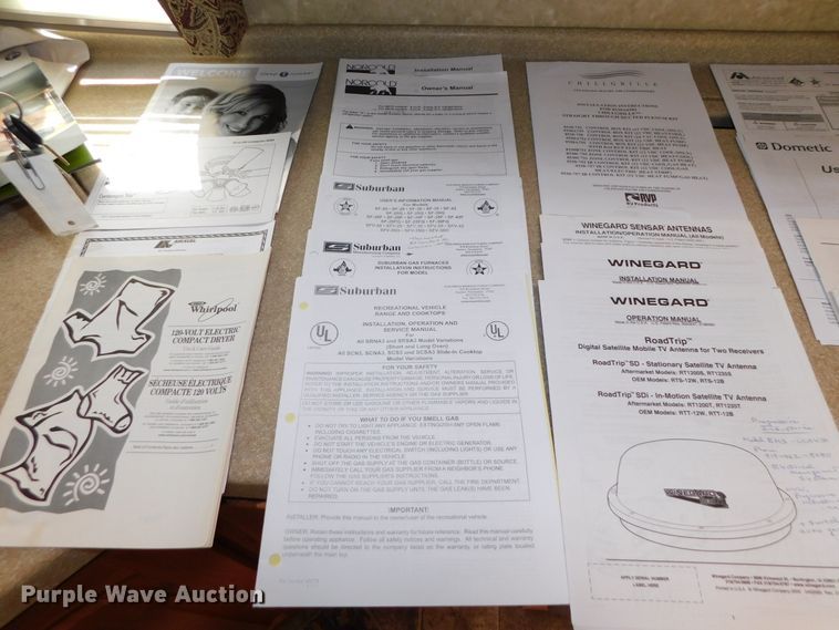 image for item DJ5998 2011 Excell D31RLE  camper