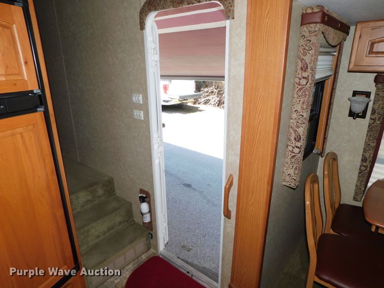 image for item DJ5998 2011 Excell D31RLE  camper