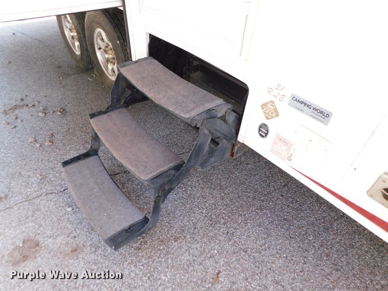 image for item DJ5998 2011 Excell D31RLE  camper