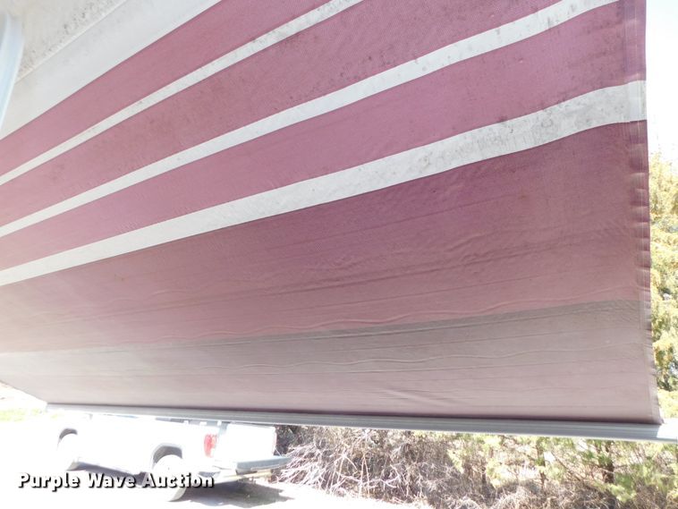 image for item DJ5998 2011 Excell D31RLE  camper