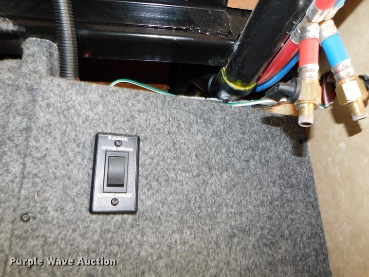 image for item DJ5998 2011 Excell D31RLE  camper