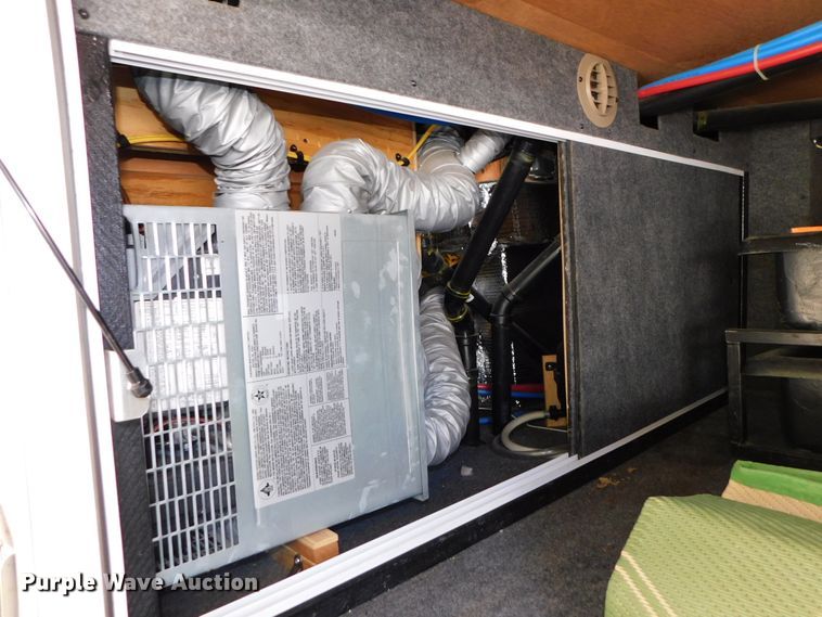 image for item DJ5998 2011 Excell D31RLE  camper