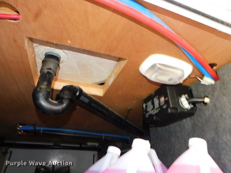 image for item DJ5998 2011 Excell D31RLE  camper