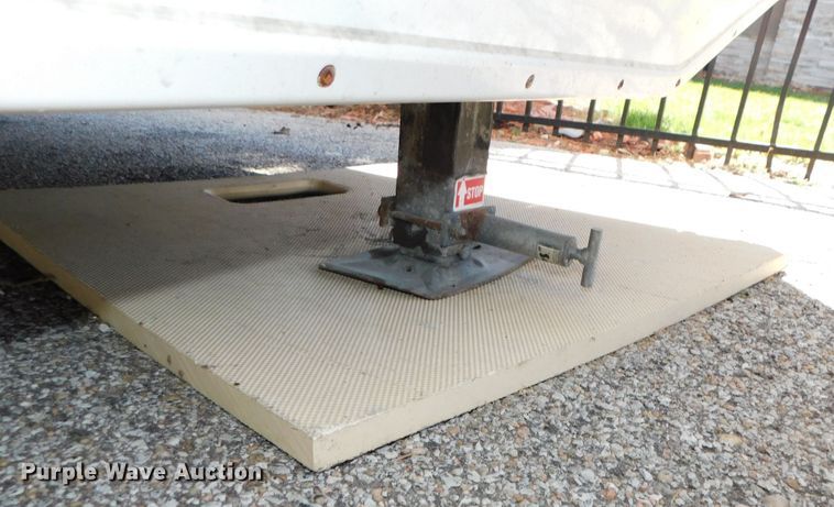 image for item DJ5998 2011 Excell D31RLE  camper