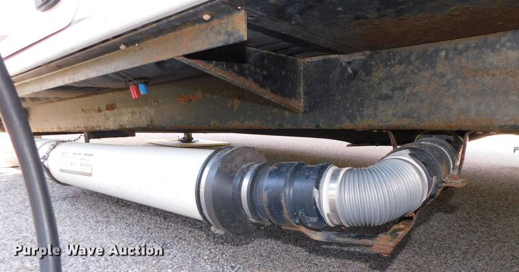 image for item DJ5998 2011 Excell D31RLE  camper