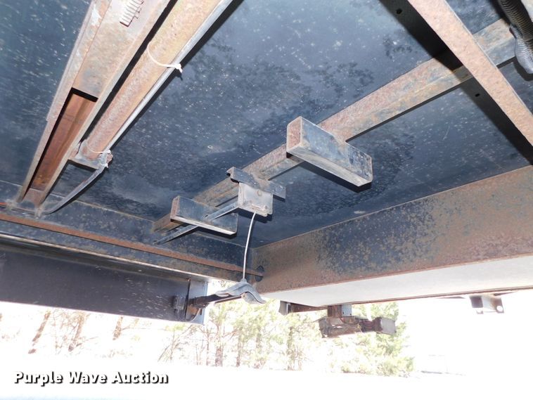 image for item DJ5998 2011 Excell D31RLE  camper