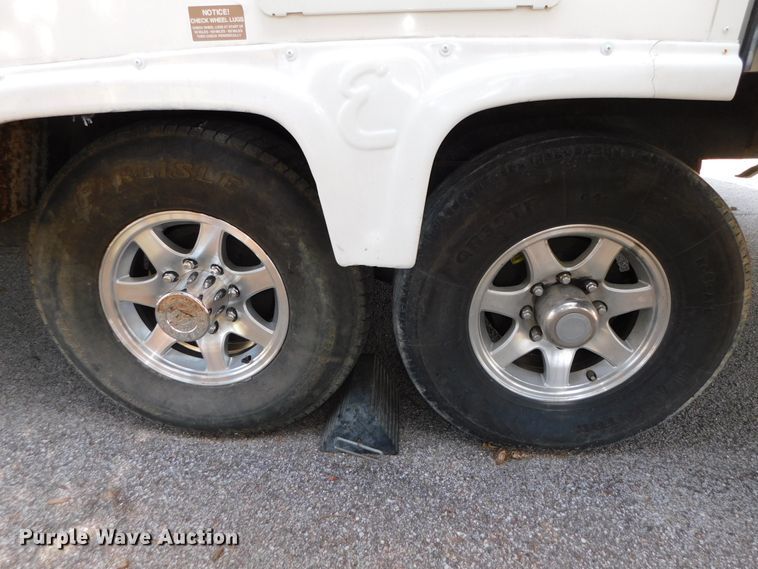 image for item DJ5998 2011 Excell D31RLE  camper