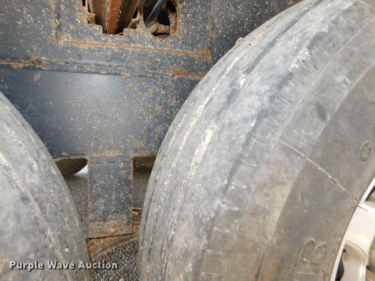 image for item DJ5998 2011 Excell D31RLE  camper