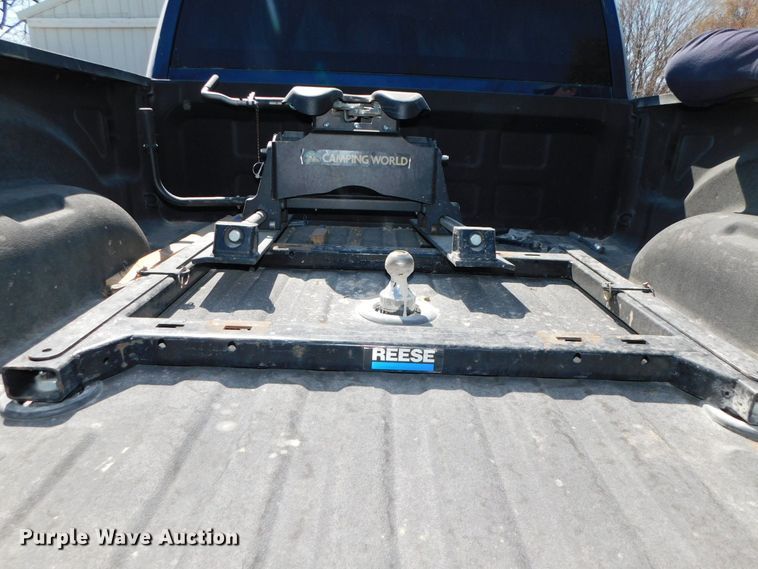 image for item DJ5998 2011 Excell D31RLE  camper