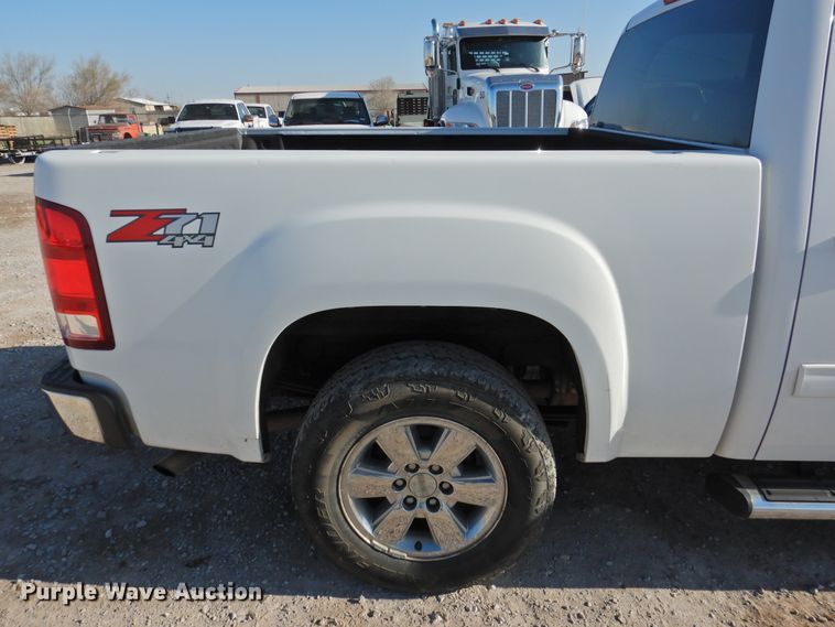 image for item DJ8389 2011 GMC Sierra 1500  Crew Cab pickup truck