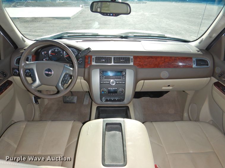 image for item DJ8389 2011 GMC Sierra 1500  Crew Cab pickup truck