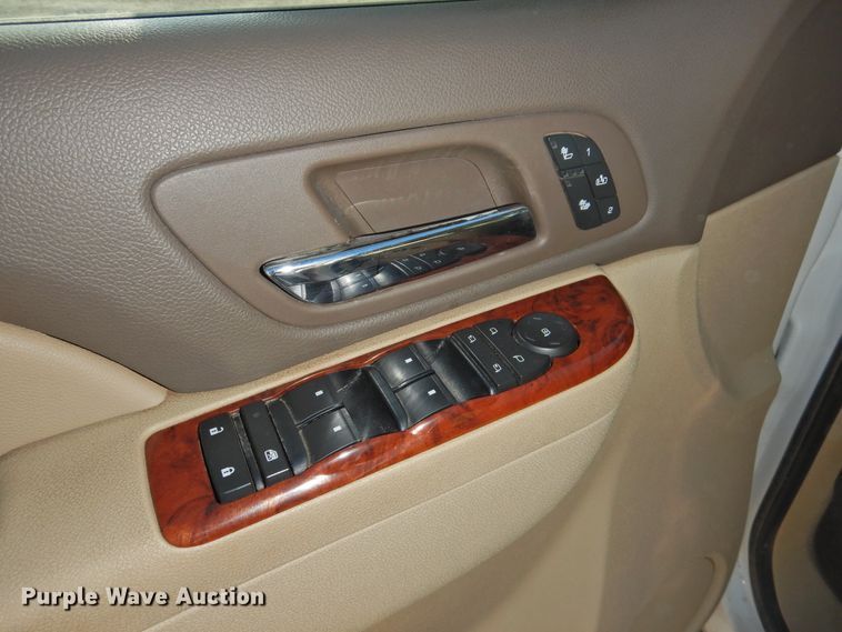 image for item DJ8389 2011 GMC Sierra 1500  Crew Cab pickup truck