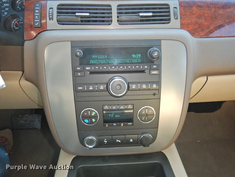 image for item DJ8389 2011 GMC Sierra 1500  Crew Cab pickup truck