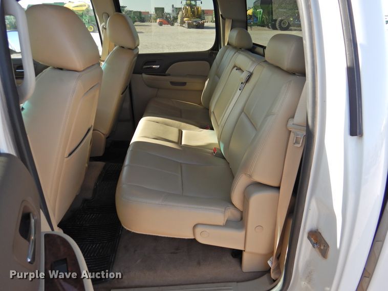 image for item DJ8389 2011 GMC Sierra 1500  Crew Cab pickup truck