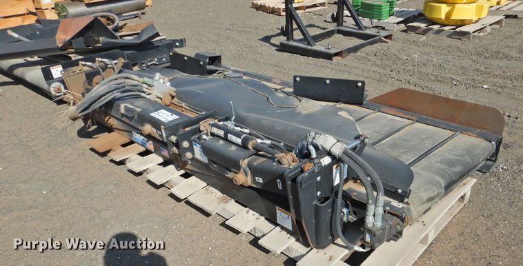 image for item DJ8402 RCI 316M hay merger