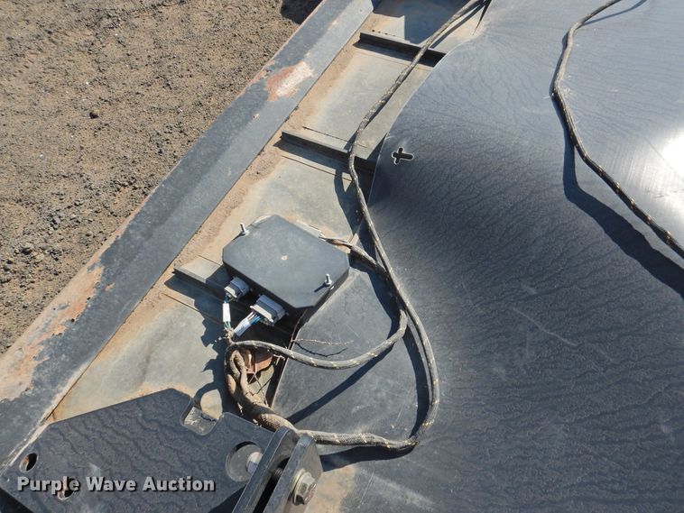 image for item DJ8402 RCI 316M hay merger