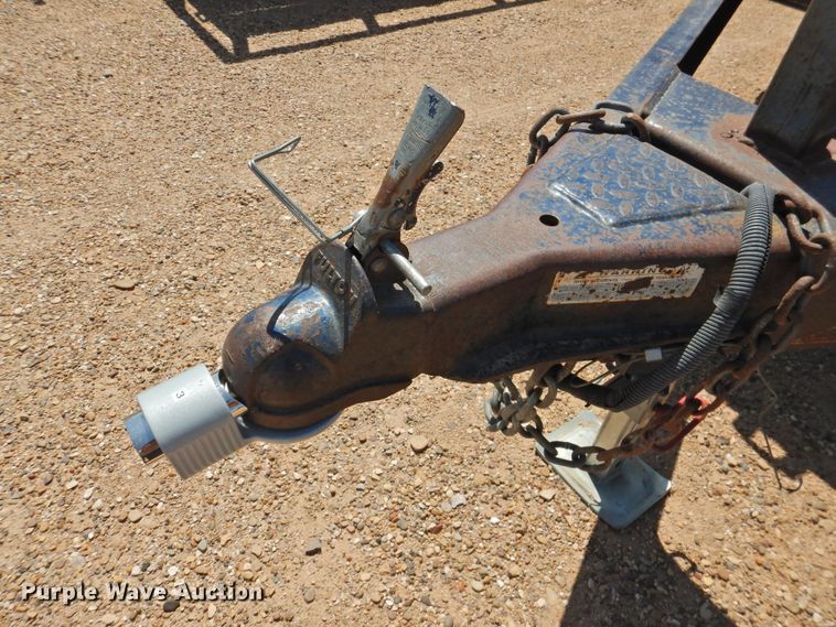 image for item DJ8408 2004 Diamond C  utility trailer
