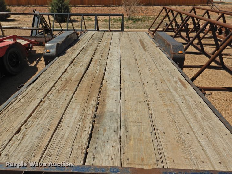 image for item DJ8408 2004 Diamond C  utility trailer