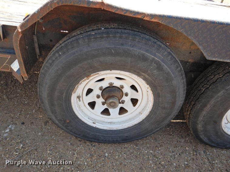 image for item DJ8408 2004 Diamond C  utility trailer