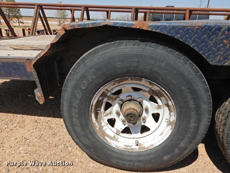image for item DJ8408 2004 Diamond C  utility trailer