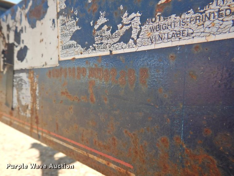 image for item DJ8408 2004 Diamond C  utility trailer