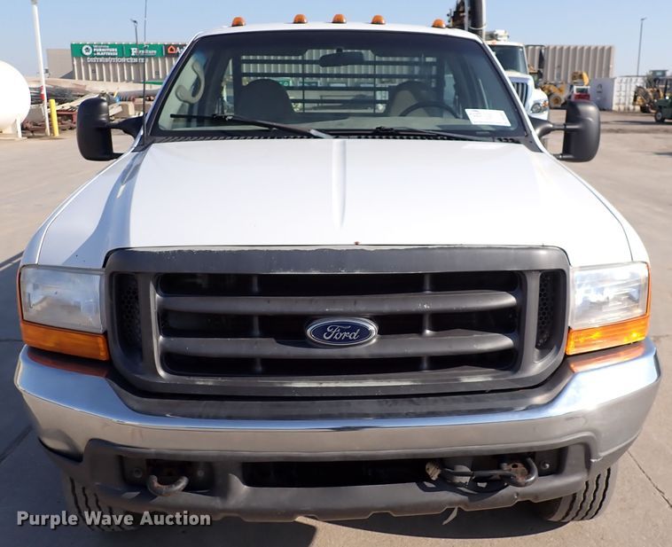 image for item DK4653 2000 Ford F550 Super Duty  flatbed truck