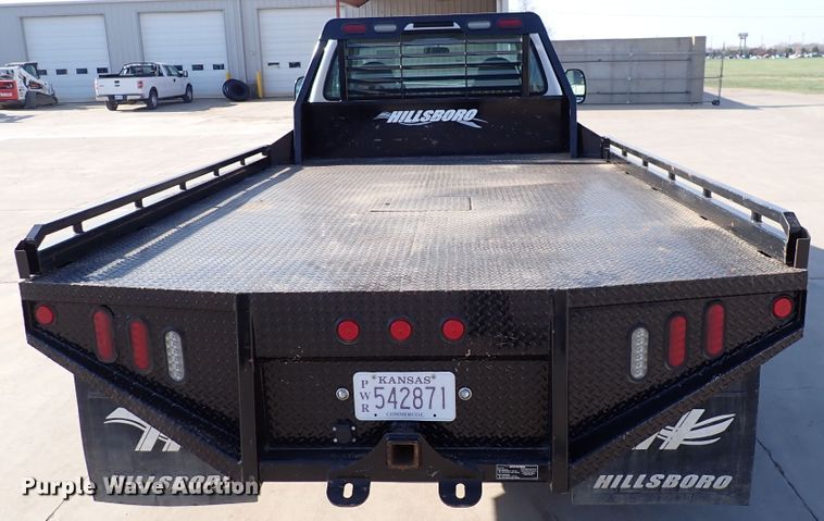 image for item DK4653 2000 Ford F550 Super Duty  flatbed truck